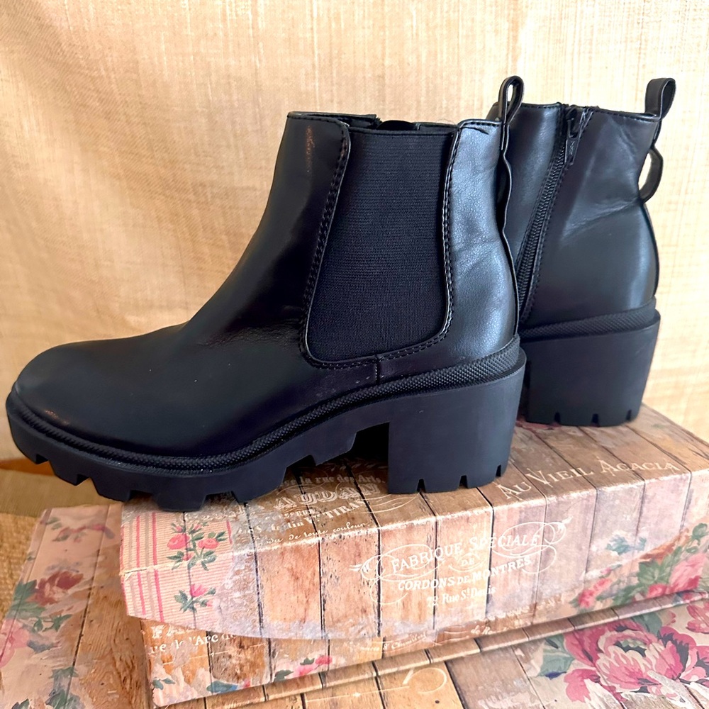 A New Day Black Booties Size 8